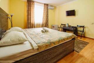Мини-отель Bereket Нур-Султан Стандартный двухместный номер с 1 кроватью или 2 отдельными кроватями-1